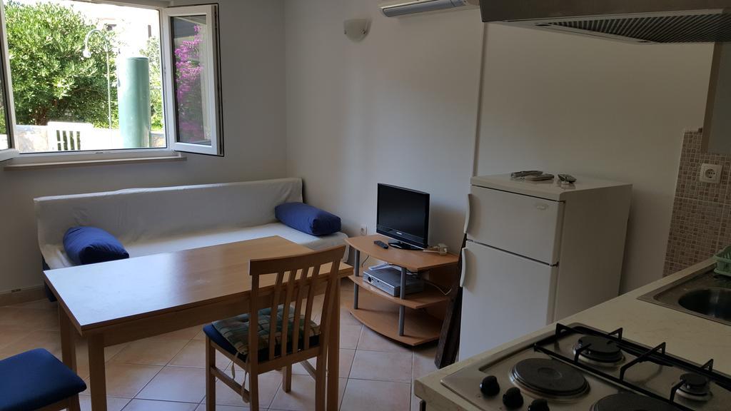 Studio Apartment Bosko Novalja Eksteriør billede