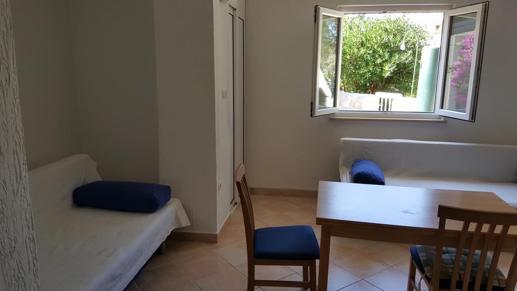 Studio Apartment Bosko Novalja Eksteriør billede