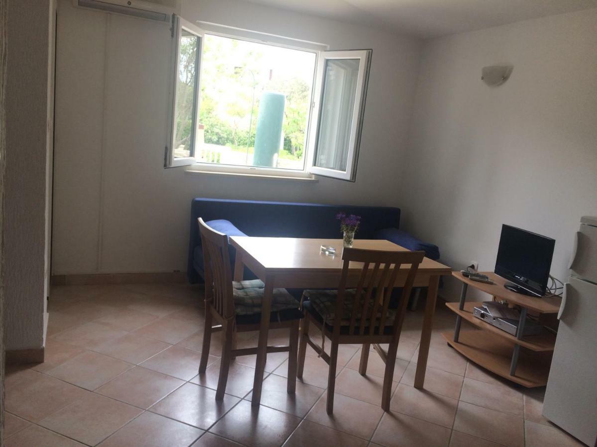 Studio Apartment Bosko Novalja Eksteriør billede